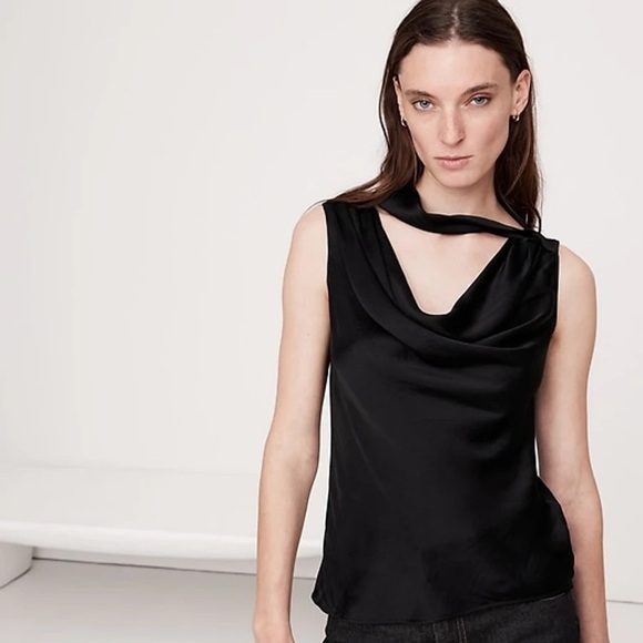 NWT! Banana Republic Black Hammered Satin Cowl-Neck Tank - Size Large 🗺️ - Picture 2 of 8